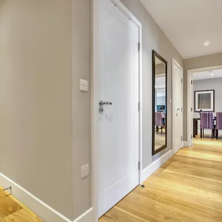 Modern 2 Bedroom & 2 Bathroom Apartment In Fulham London Exterior photo