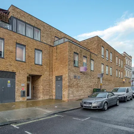 Modern 2 Bedroom & 2 Bathroom Apartment In Fulham London Exterior photo