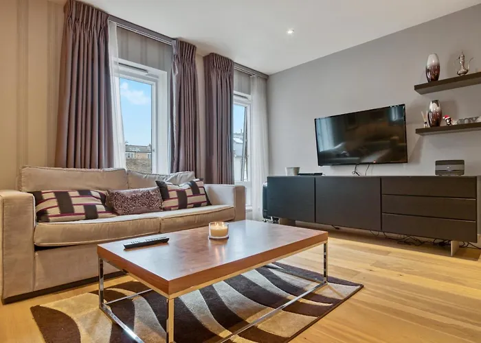 Modern 2 Bedroom & 2 Bathroom Apartment In Fulham