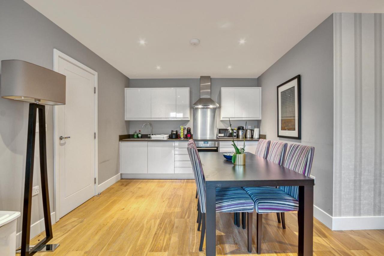 Modern 2 Bedroom & 2 Bathroom In Fulham * Londres