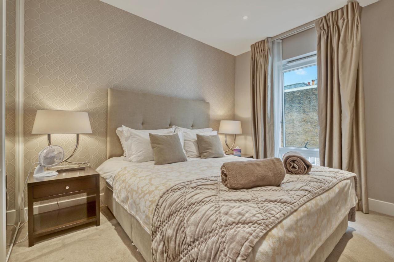 Modern 2 Bedroom & 2 Bathroom In Fulham Apartment London