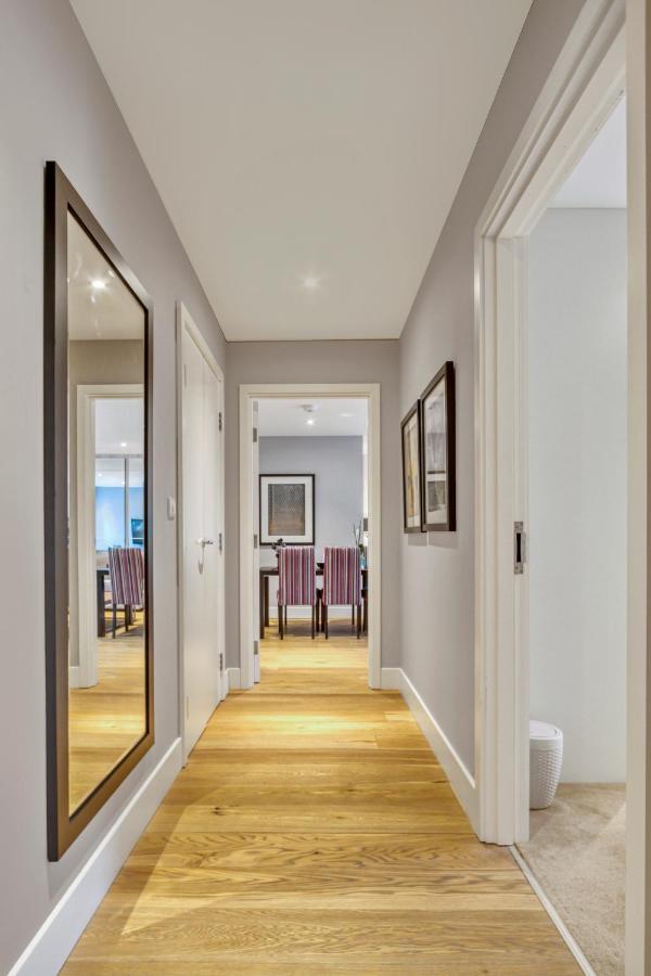 Modern 2 Bedroom & 2 Bathroom In Fulham *
